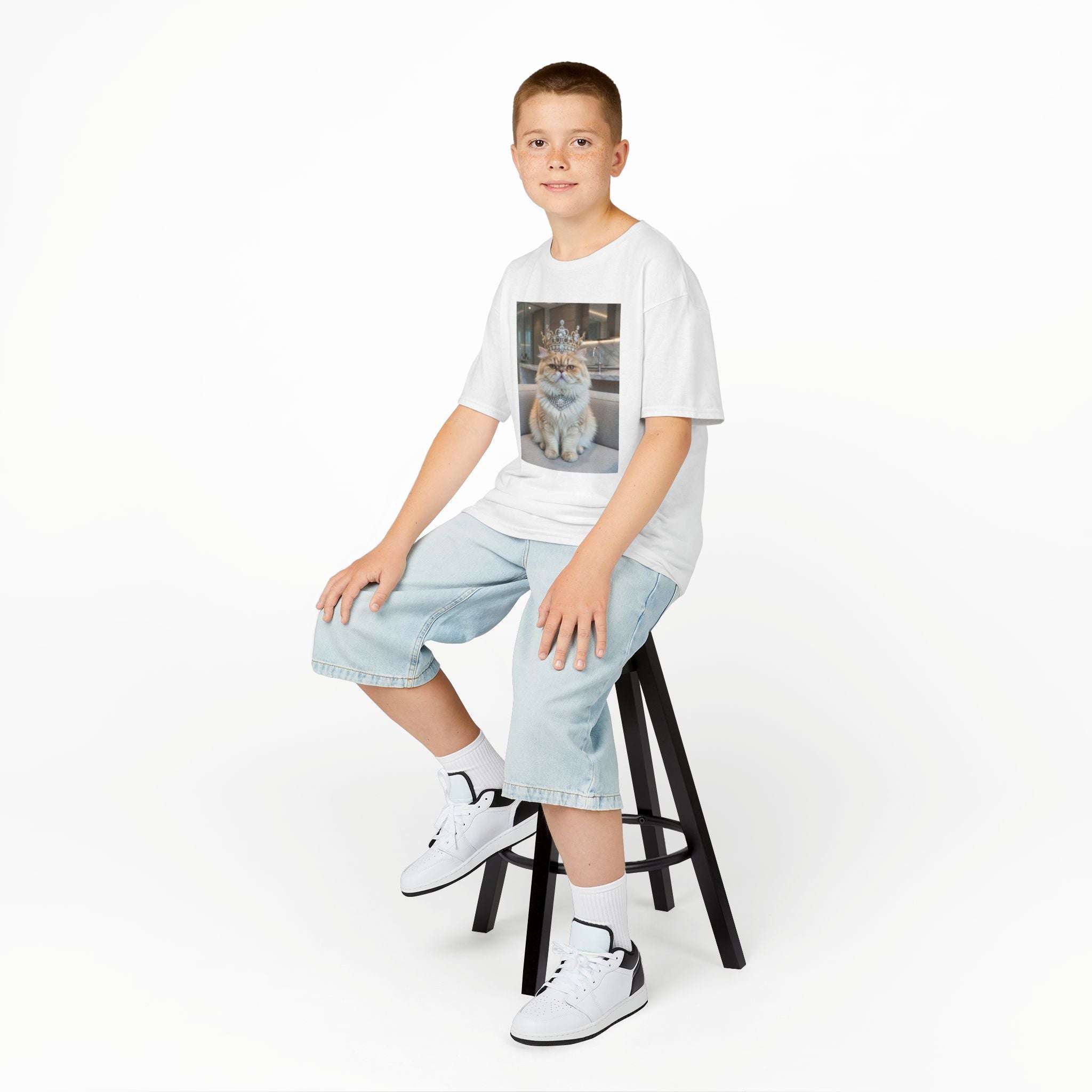 T-SHIRT KIDS CATS HEROES — Cute Crowned Cat Photo Tee for Children