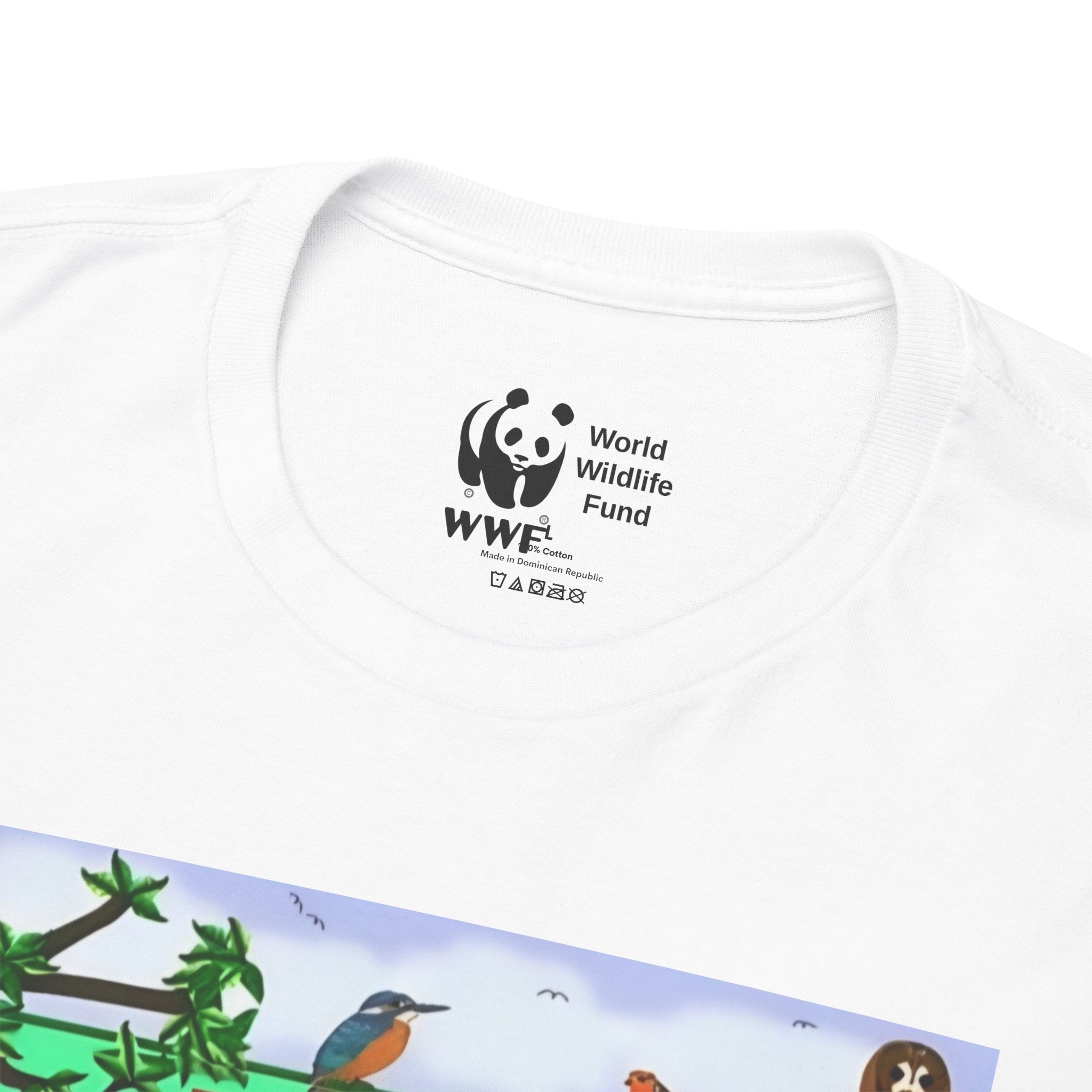 自然と鳥の明るい花柄Tシャツ - 鳥好きへのギフト