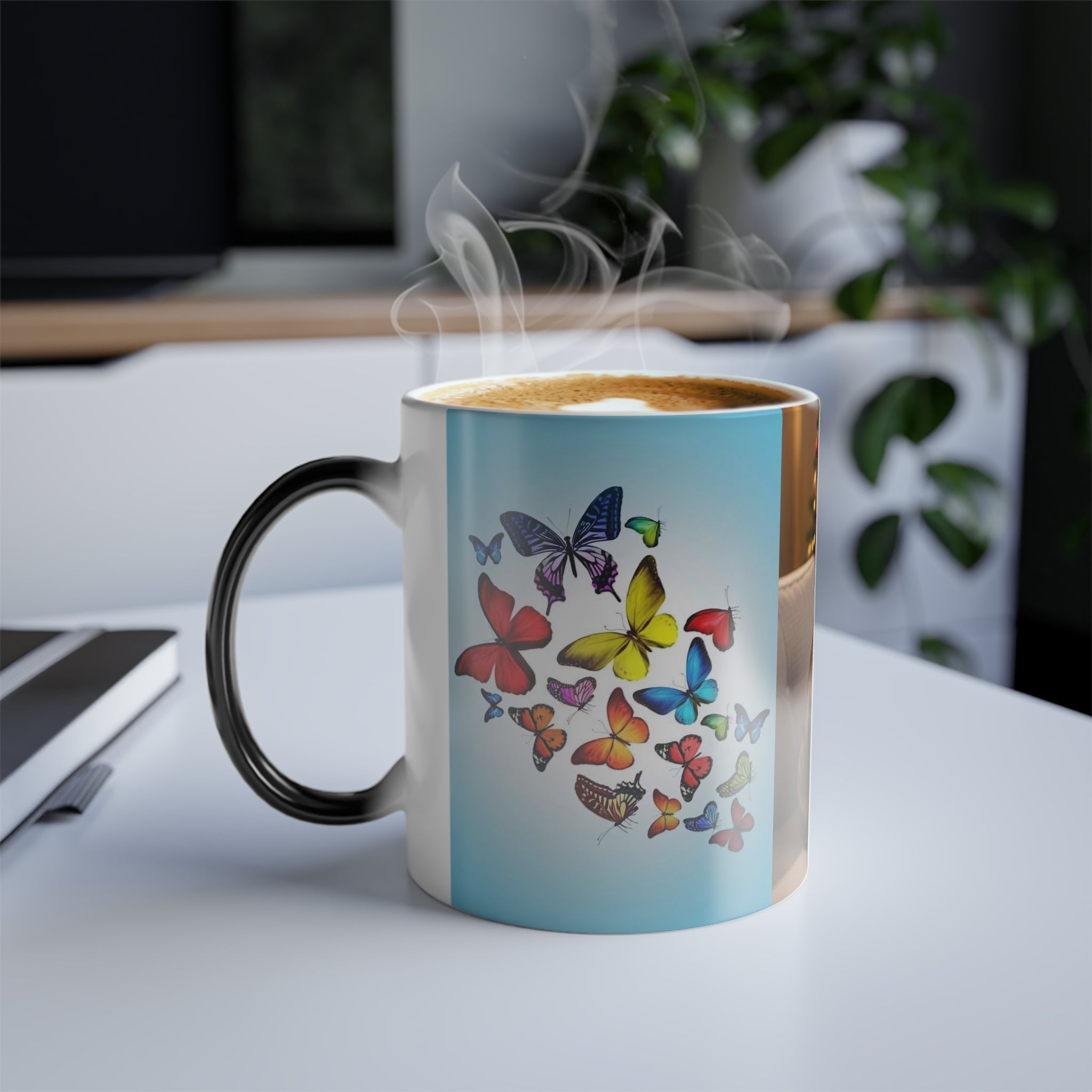 Royal Cat Color-Changing Mug — 11oz Magic Morphing Coffee Cup